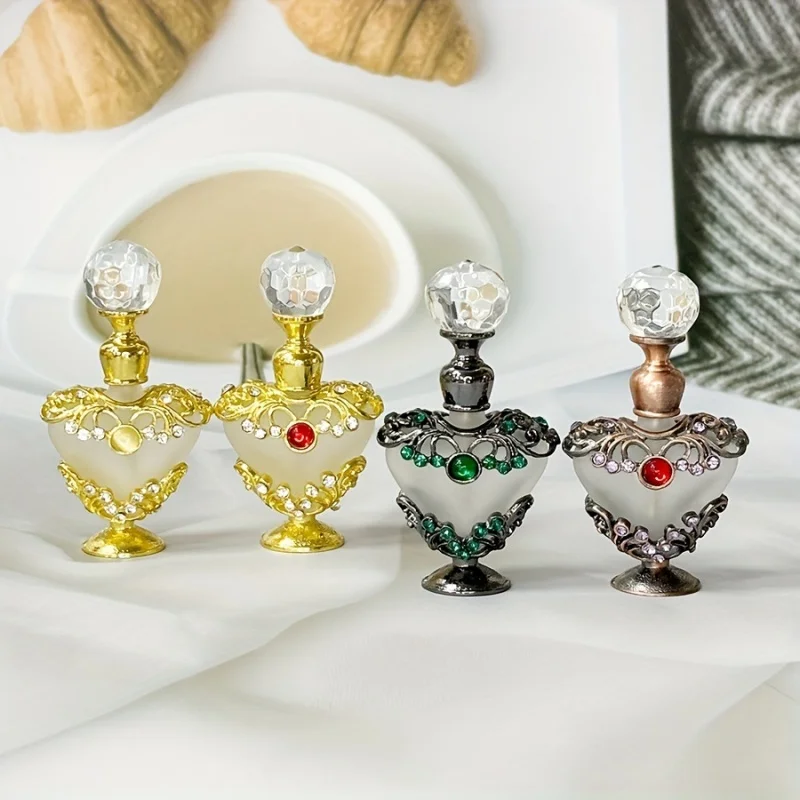 24pcs Classic Vintage Dimension 5ml Heart-Shaped Refillable Perfume Bottle Exquisite Diamond Essential Oil Empty Bottle
24pcs Classic Vintage Dimension 5ml Heart-Shaped Refillable Perfume Bottle Exquisite Diamond Essential Oil Empty Bottle