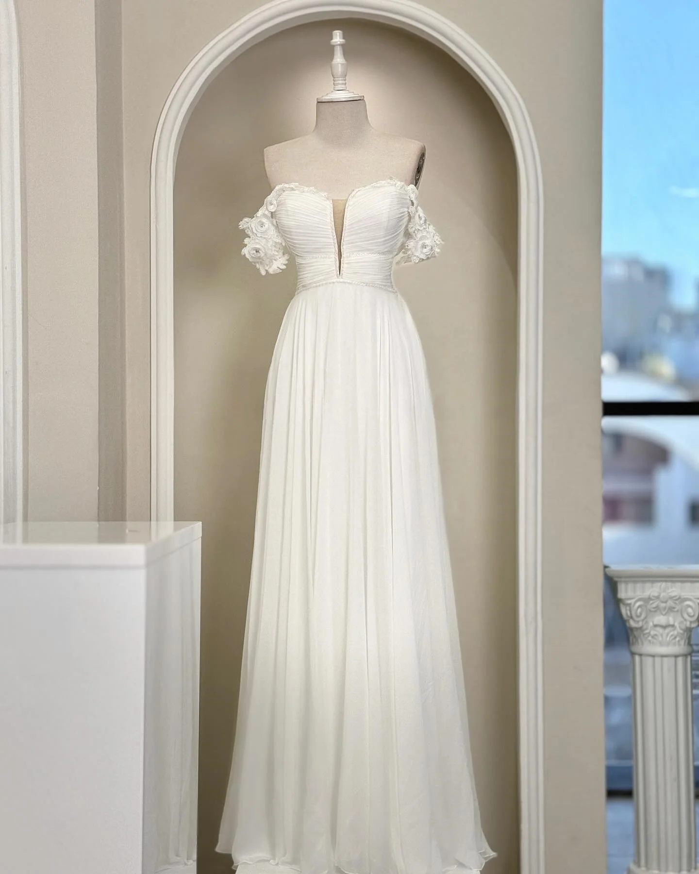 Customized Luxury A-Line Off The Shoulder Jersey Crystal Evening Dresses Strapless Short Sleeves Panel Train Party Dre
Customized Luxury A-Line Off The Shoulder Jersey Crystal Evening Dresses Strapless Short Sleeves Panel Train Party Dre