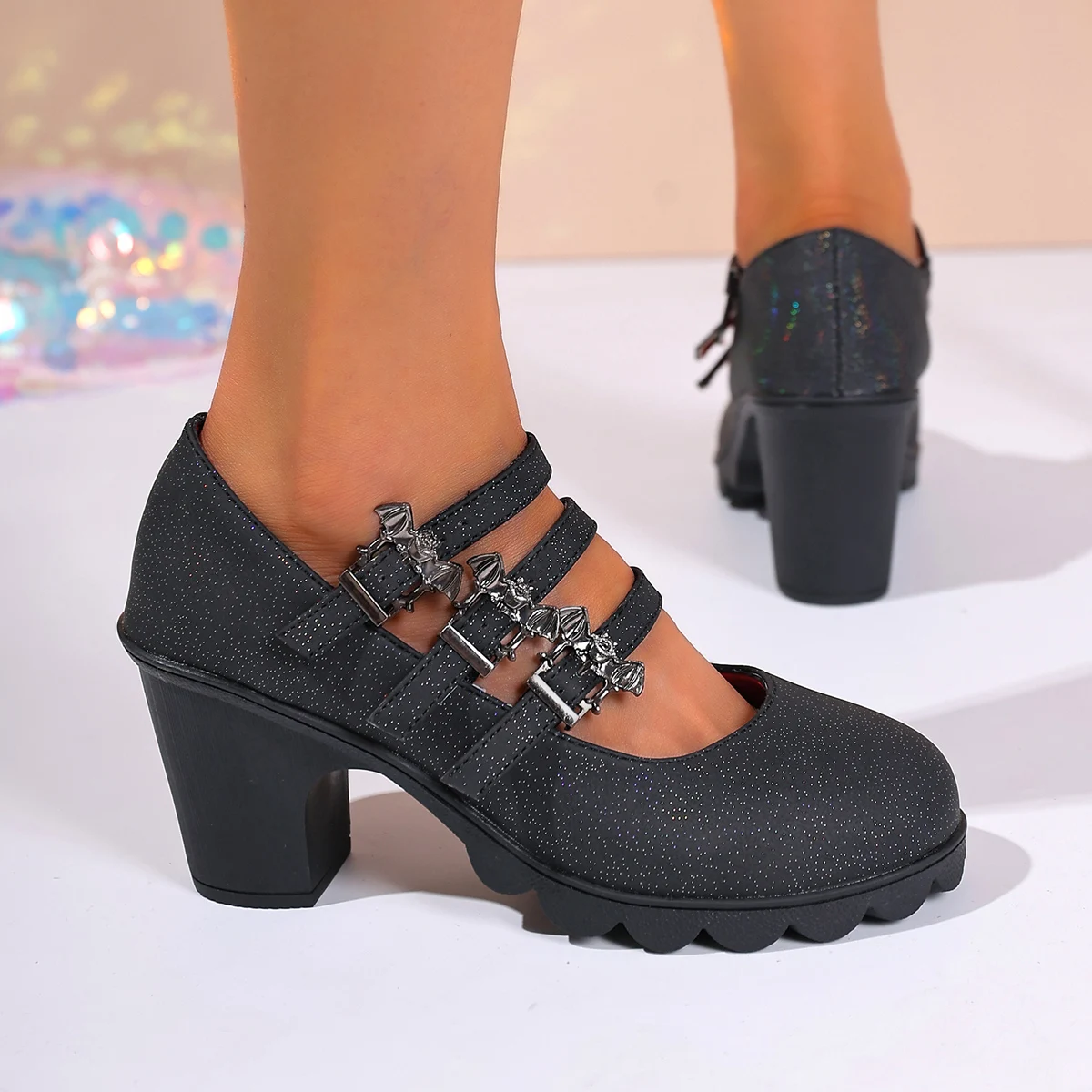 Новые женские туфли Мэри Джейн на высоком каблуке, модные туфли на платформе и блочном каблуке, туфли Лолиты в готическом стиле с блестками и пряжкой на ремешке, туфли Лолиты на каблуке «летучая мышь» на Хэллоуин
Новые женские туфли Мэри Джейн на высоком каблуке, модные туфли на платформе и блочном каблуке, туфли Лолиты в готическом стиле с блестками и пряжкой на ремешке, туфли Лолиты на каблуке «летучая мышь» на Хэллоуин