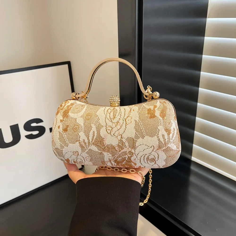 Chinese Style Embroidered Shoulder Bag Elegant Handbag Retro Small Square Bag Wedding Party Luxury Designer Women Evening Clutch
Chinese Style Embroidered Shoulder Bag Elegant Handbag Retro Small Square Bag Wedding Party Luxury Designer Women Evening Clutch