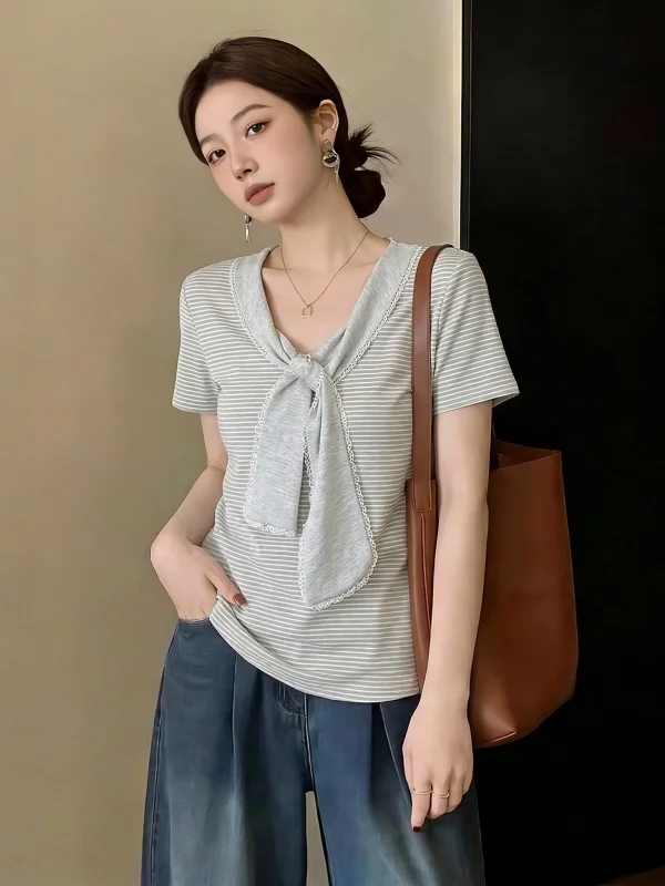 Gray Striped Short Sleeve T-Shirt Women's Summer New Style Lazy Fashion Shoulder Line V-neck Loose Fit plus Size Young-lookin...
Gray Striped Short Sleeve T-Shirt Women's Summer New Style Lazy Fashion Shoulder Line V-neck Loose Fit plus Size Young-lookin...