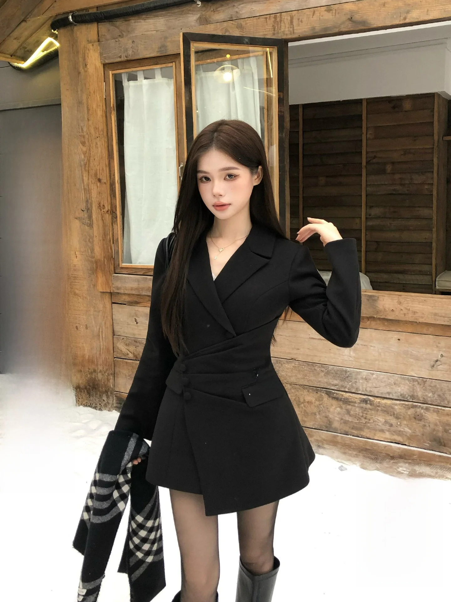 Зимнее пальто с эффектом похудения для женщин: модное, с асимметричным дизайном, подчеркивающим талию, во французском стиле, утепленное, с длинными рукавами
Зимнее пальто с эффектом похудения для женщин: модное, с асимметричным дизайном, подчеркивающим талию, во французском стиле, утепленное, с длинными рукавами