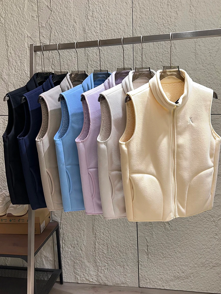 Unisex Thickened Outdoor Autumn Winter Lamb Velvet Fleece Vest Versatile Warm Cozy Zipper Closure Color Fashion Vest
Unisex Thickened Outdoor Autumn Winter Lamb Velvet Fleece Vest Versatile Warm Cozy Zipper Closure Color Fashion Vest