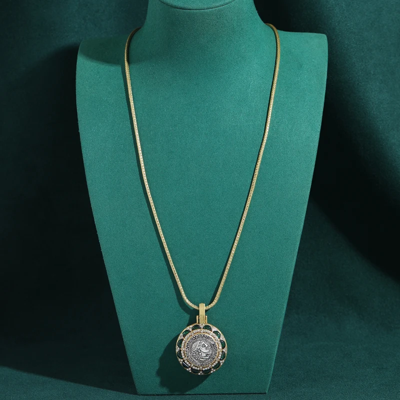 Vintage Round Green Pendant Necklace Woman Luxury Ancient Coin With A Beauty's Portrait Antique Jewelry Retro Crystal 2026 New
Vintage Round Green Pendant Necklace Woman Luxury Ancient Coin With A Beauty's Portrait Antique Jewelry Retro Crystal 2026 New