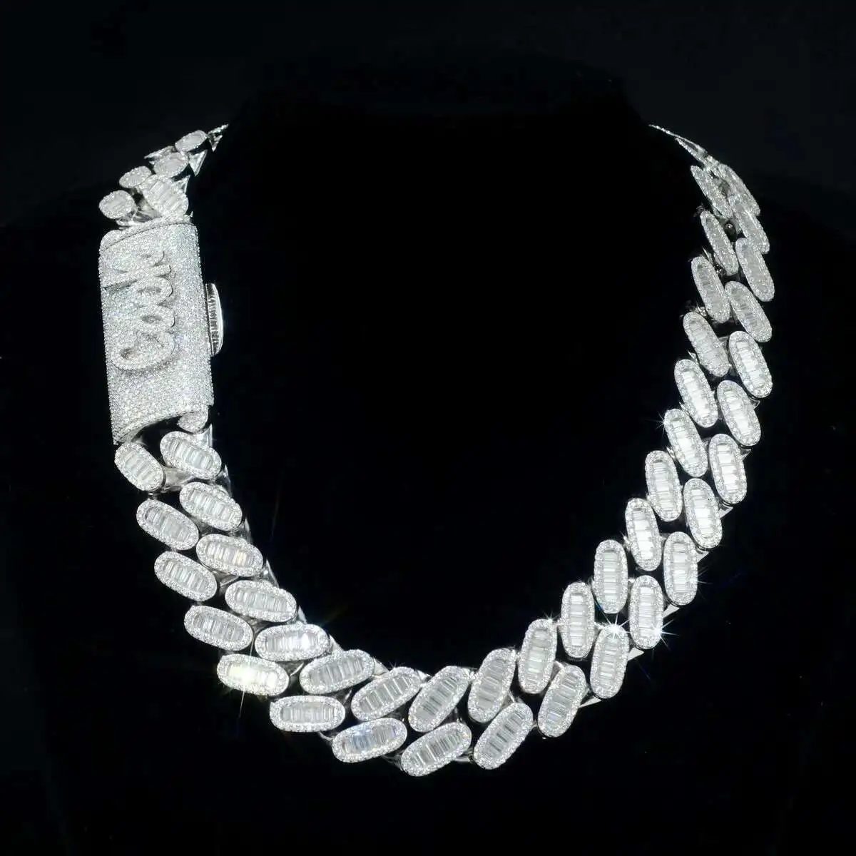 24mm Width Heavy Vvs Moissanite Link Chain Baguette Diamond 925 Sterling Silver Cuban Silver Necklace Custom Chain
24mm Width Heavy Vvs Moissanite Link Chain Baguette Diamond 925 Sterling Silver Cuban Silver Necklace Custom Chain