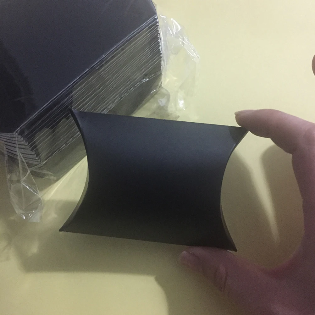 60pcs Pillow Boxes Durable Gift Containers Party Favor Candy Bag Party Gift Container Favor Candy Bags For Jewelry Christmas
60pcs Pillow Boxes Durable Gift Containers Party Favor Candy Bag Party Gift Container Favor Candy Bags For Jewelry Christmas