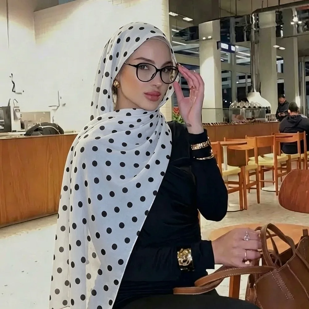 Breathable Cotton Long Scarf Versatile Stylish Polka Dot Shawl Head Decoration Lightweight Classic Pattern Headscarf Travel
Breathable Cotton Long Scarf Versatile Stylish Polka Dot Shawl Head Decoration Lightweight Classic Pattern Headscarf Travel