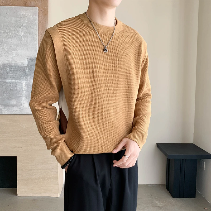 Leisure fashion splicing sweater O-neck men's daily versatile stretchy warm knitwear.
Leisure fashion splicing sweater O-neck men's daily versatile stretchy warm knitwear.
