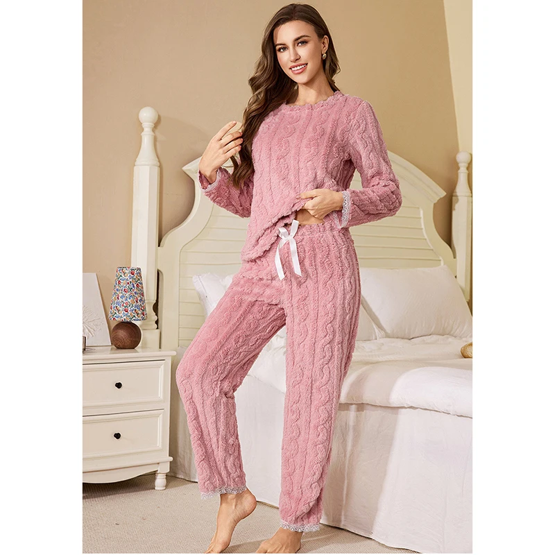 Женский коралловый бархатный комплект одежды для сна, зимние утепленные пижамы, кружевные брюки с круглым вырезом и длинными рукавами, удобная теплая домашняя одежда из двух предметов
Женский коралловый бархатный комплект одежды для сна, зимние утепленные пижамы, кружевные брюки с круглым вырезом и длинными рукавами, удобная теплая домашняя одежда из двух предметов