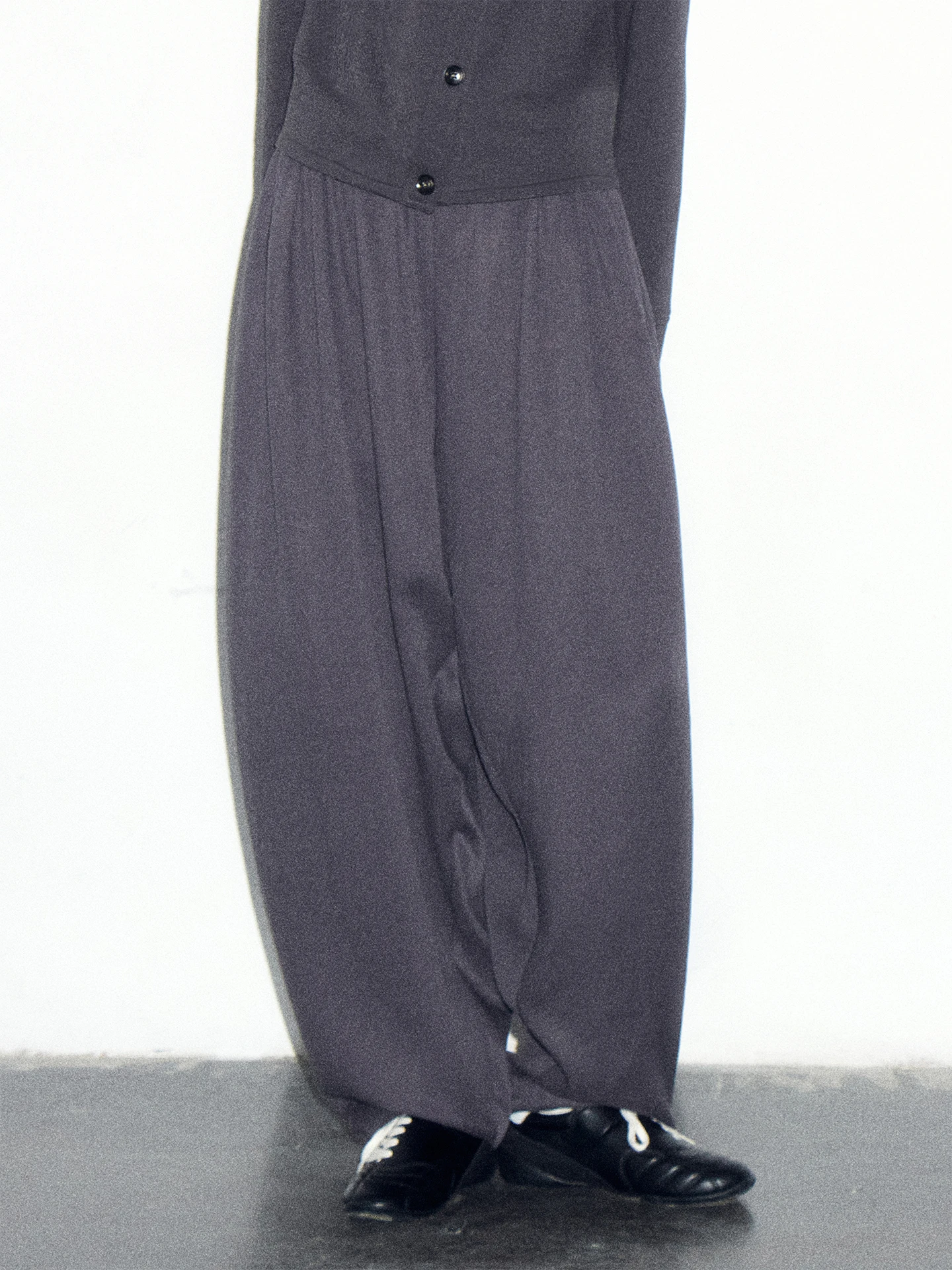 Short Wave Drawstring Casual Pleated Lantern Balloon Pants Women's Natural Waist Cotton Blend Spring Summer Fashion
Short Wave Drawstring Casual Pleated Lantern Balloon Pants Women's Natural Waist Cotton Blend Spring Summer Fashion
