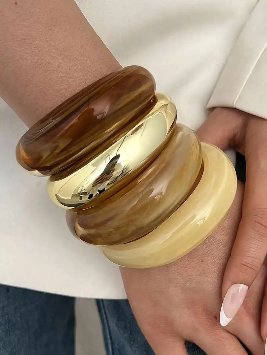 4-Piece Women’s Layering-Friendly Vintage Boho C-Shape Wavy Acrylic Resin Bangle Set For Daily, Wedding, Holiday Use
4-Piece Women’s Layering-Friendly Vintage Boho C-Shape Wavy Acrylic Resin Bangle Set For Daily, Wedding, Holiday Use