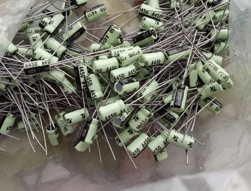 30pcs/lot Japanese original Toshin 50V 2.2UF 4X7mm fever audio electrolytic capacitor free shipping
30pcs/lot Japanese original Toshin 50V 2.2UF 4X7mm fever audio electrolytic capacitor free shipping