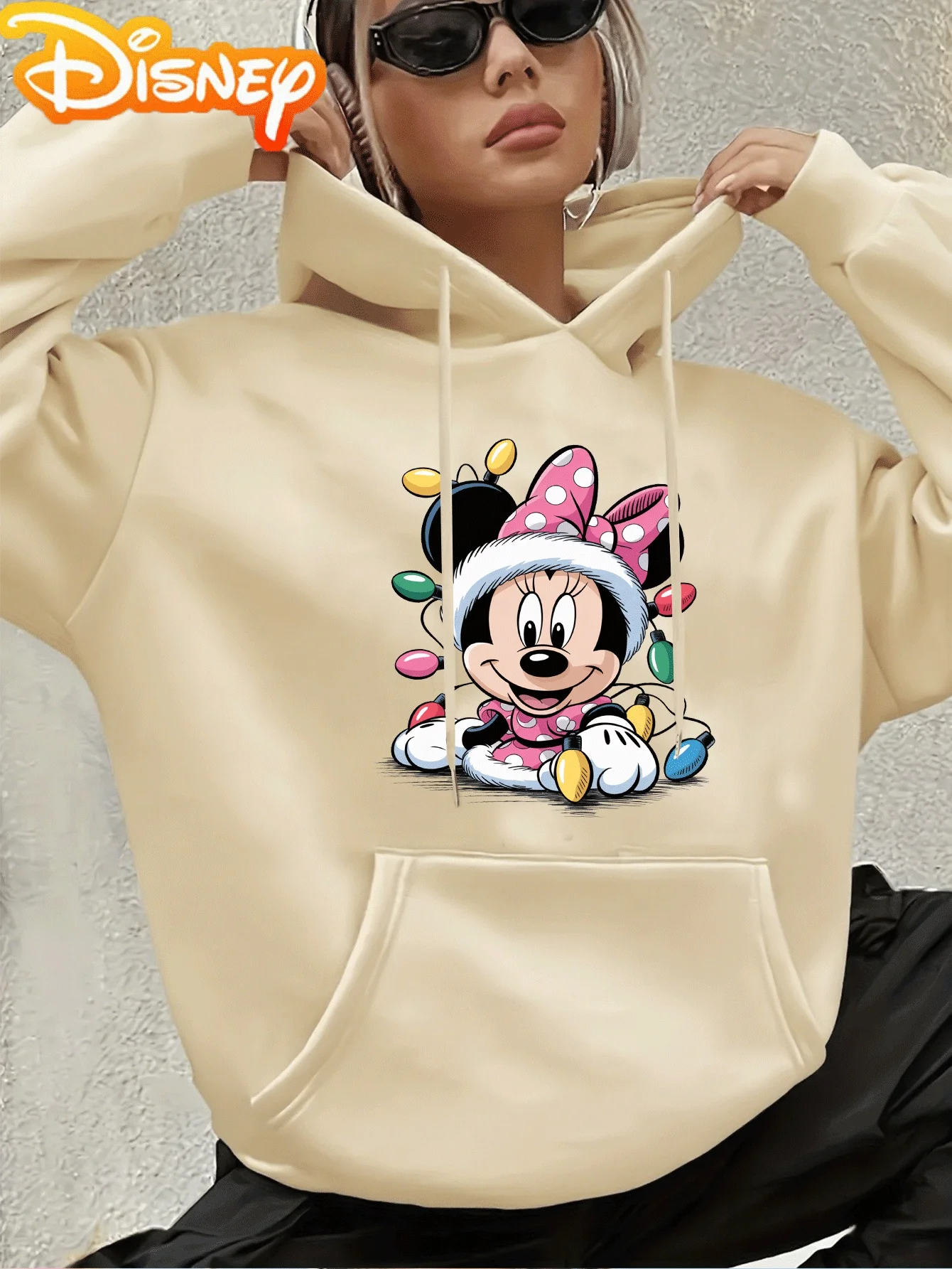 Женская флисовая толстовка с капюшоном и рождественским узором Disney Minnie Mouse, уличная одежда унисекс, свободная повседневная одежда большого размера
Женская флисовая толстовка с капюшоном и рождественским узором Disney Minnie Mouse, уличная одежда унисекс, свободная повседневная одежда большого размера
