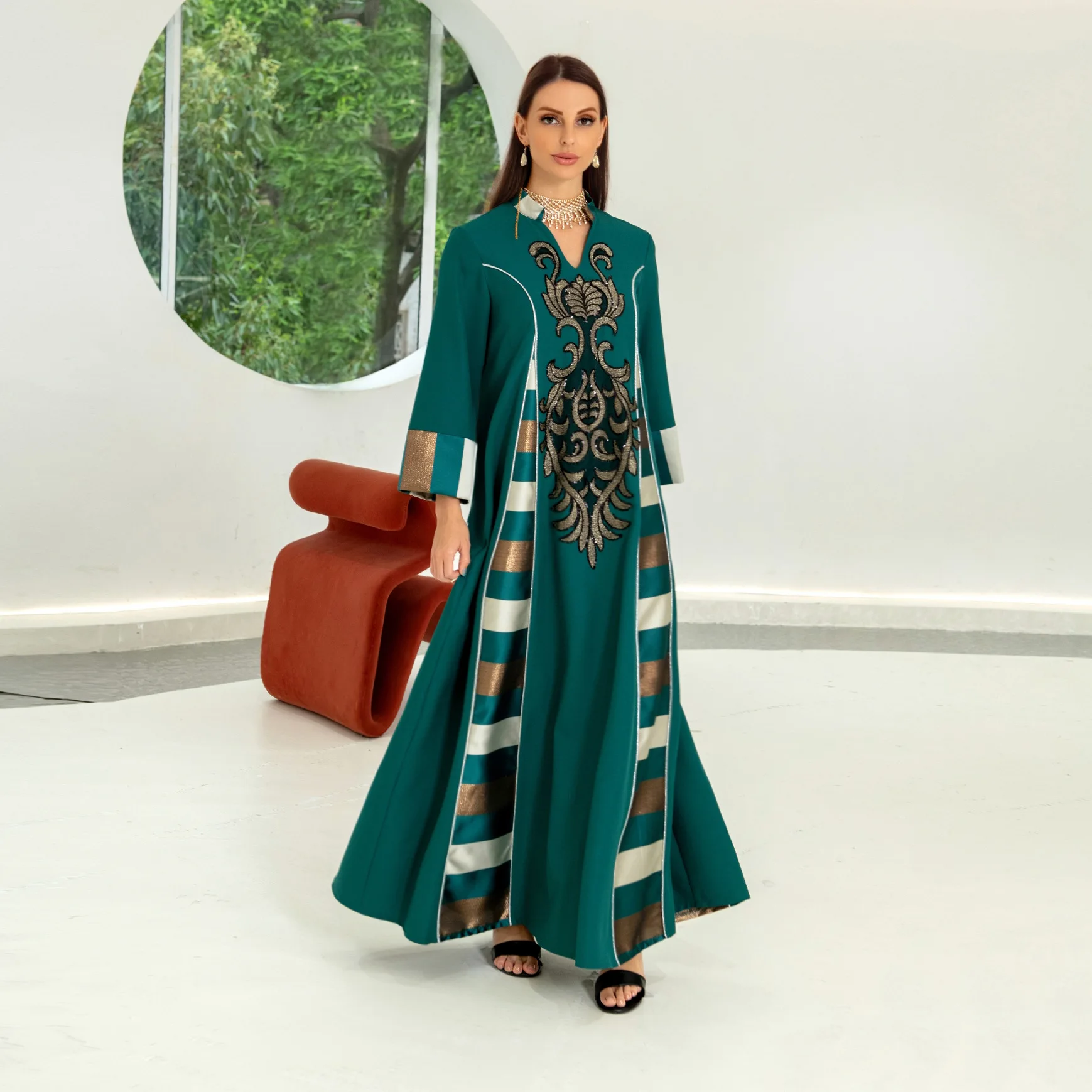 New Embroidery Striped Abaya for Women Ramadan Muslim Long Sleeve Party Dresses Dubai Casual Loose Robe Jalabiya Moroccan Caftan
New Embroidery Striped Abaya for Women Ramadan Muslim Long Sleeve Party Dresses Dubai Casual Loose Robe Jalabiya Moroccan Caftan