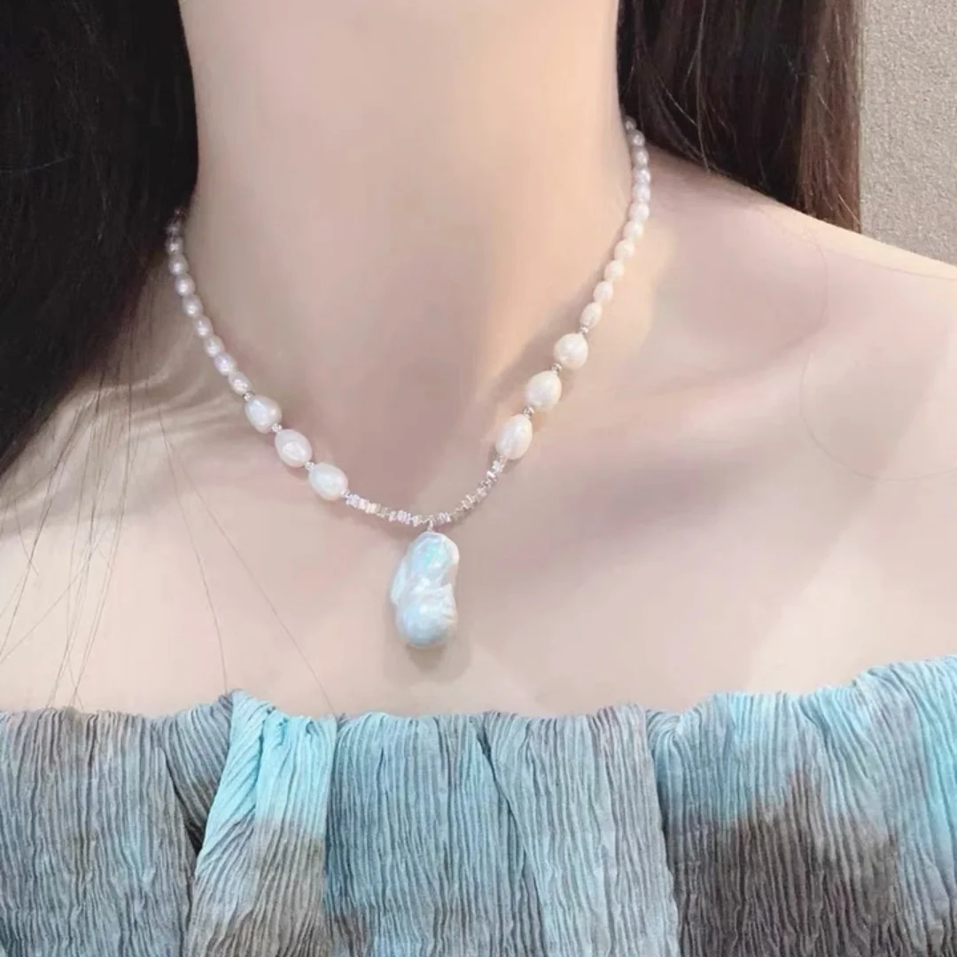 Baroque Folds pearl pendant necklace,French fashion bead collarbone chain jewelry|Gift for Girlfriend.
Baroque Folds pearl pendant necklace,French fashion bead collarbone chain jewelry|Gift for Girlfriend.