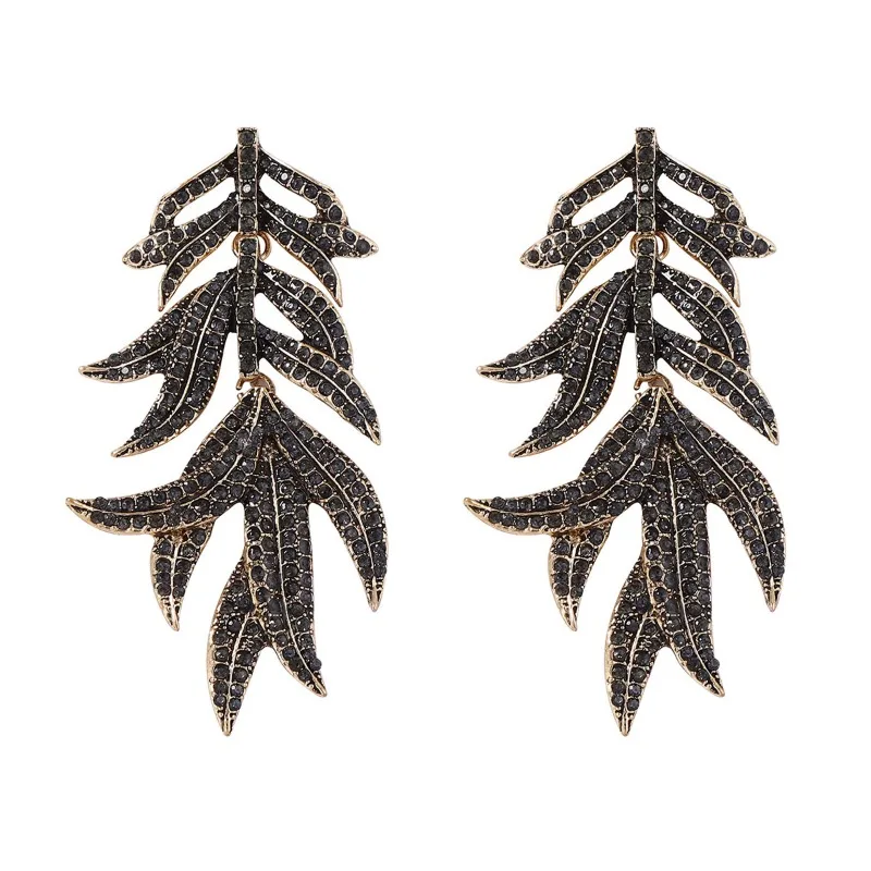 Retro light luxury alloy shiny exaggerated hollow leaves elegant temperament women's earrings
Retro light luxury alloy shiny exaggerated hollow leaves elegant temperament women's earrings