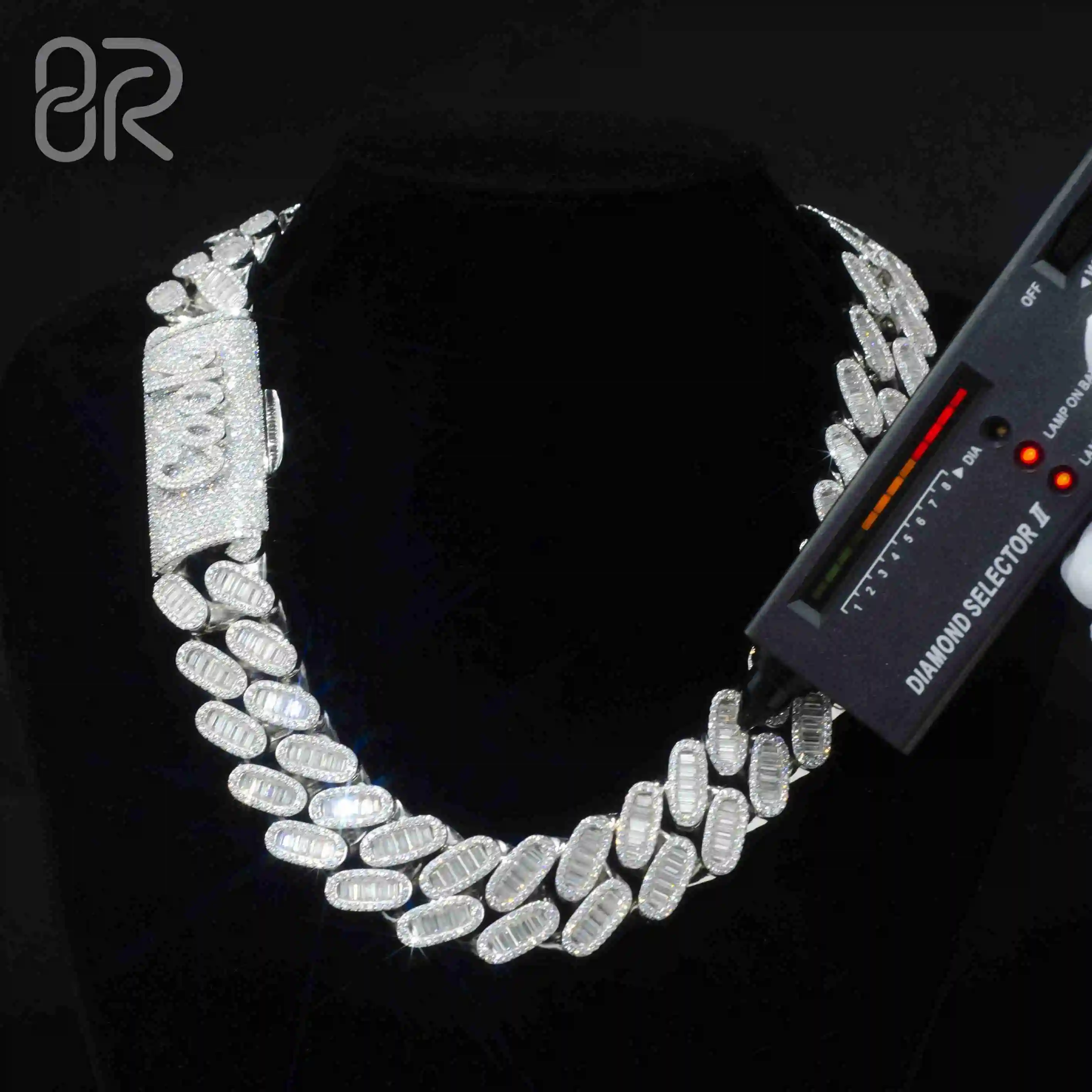 22mm 18" Vvs Moissanite Diamond Cuban Necklace Custom Baguette Link Chain Hip Hop Fine Jewelry for Rapper
22mm 18" Vvs Moissanite Diamond Cuban Necklace Custom Baguette Link Chain Hip Hop Fine Jewelry for Rapper