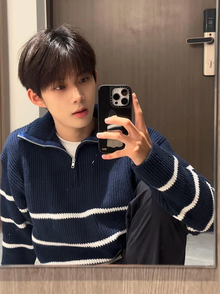 Ретро-свитер в американском стиле с полосками и цветовыми блоками на молнии, свободного кроя, унисекс, Cleanfit, базовый слой, трикотаж для пар
Ретро-свитер в американском стиле с полосками и цветовыми блоками на молнии, свободного кроя, унисекс, Cleanfit, базовый слой, трикотаж для пар