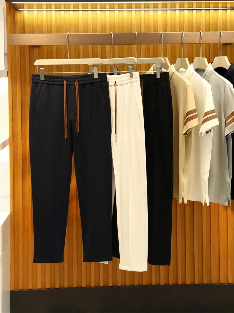 Итальянские роскошные весенне-осенние новые городские пригородные мужские уличные повседневные брюки, эластичные спортивные штаны
Итальянские роскошные весенне-осенние новые городские пригородные мужские уличные повседневные брюки, эластичные спортивные штаны