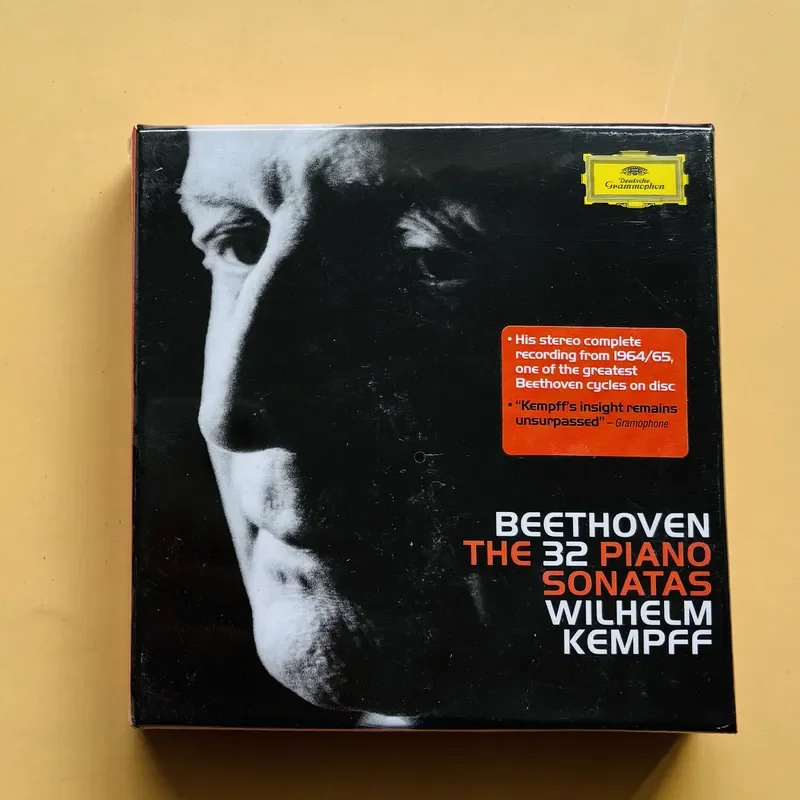 Beethoven's 32 Piano Sonatas Complete Works by Wilhelm Kempff for DG 8CD
Beethoven's 32 Piano Sonatas Complete Works by Wilhelm Kempff for DG 8CD