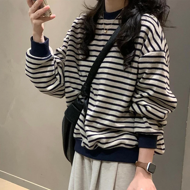 Американский ретро-худи в морском стиле с полосками, на флисовой подкладке, утепленный, для женщин, осенне-зимний свободный теплый пуловер, модная женская одежда
Американский ретро-худи в морском стиле с полосками, на флисовой подкладке, утепленный, для женщин, осенне-зимний свободный теплый пуловер, модная женская одежда