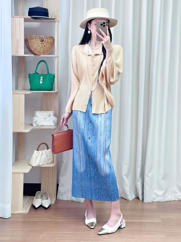 Summer Slimming Fashionable Yellow Long Sleeve Top Blue Half Skirt Pleated Set Three Houses Art Creation Polyester round Neck
Summer Slimming Fashionable Yellow Long Sleeve Top Blue Half Skirt Pleated Set Three Houses Art Creation Polyester round Neck