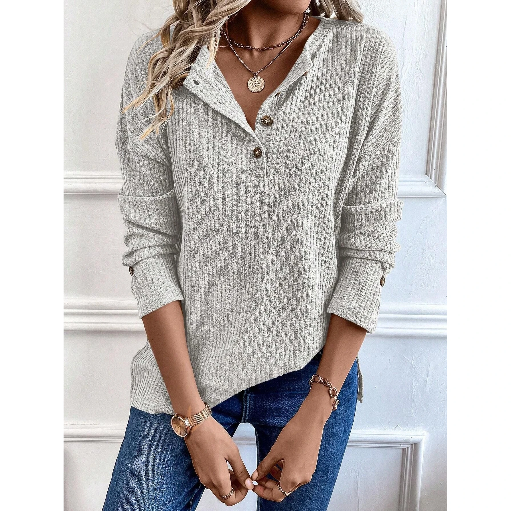 Casual Long Sve V-Ne Button T-irt Women's Faion Cross-Border Loose Fit Top Comfortable Breathable Color
Casual Long Sve V-Ne Button T-irt Women's Faion Cross-Border Loose Fit Top Comfortable Breathable Color