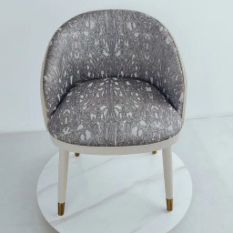 Italian dining chair, solid wood frame leather cloth combination chair, hotel clubhouse
Italian dining chair, solid wood frame leather cloth combination chair, hotel clubhouse