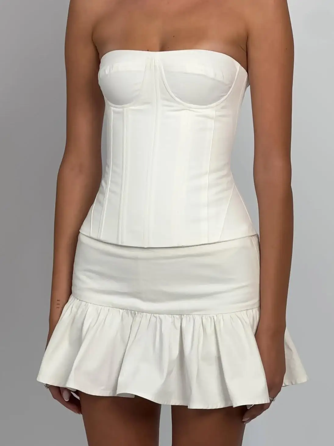 Kawaii White Mini Skirts Women Summer 2025 Japanese Y2k Fashion Ruched Skirts Vintage Kawaii Pencil Skirt With Shorts Low Rise
Kawaii White Mini Skirts Women Summer 2025 Japanese Y2k Fashion Ruched Skirts Vintage Kawaii Pencil Skirt With Shorts Low Rise