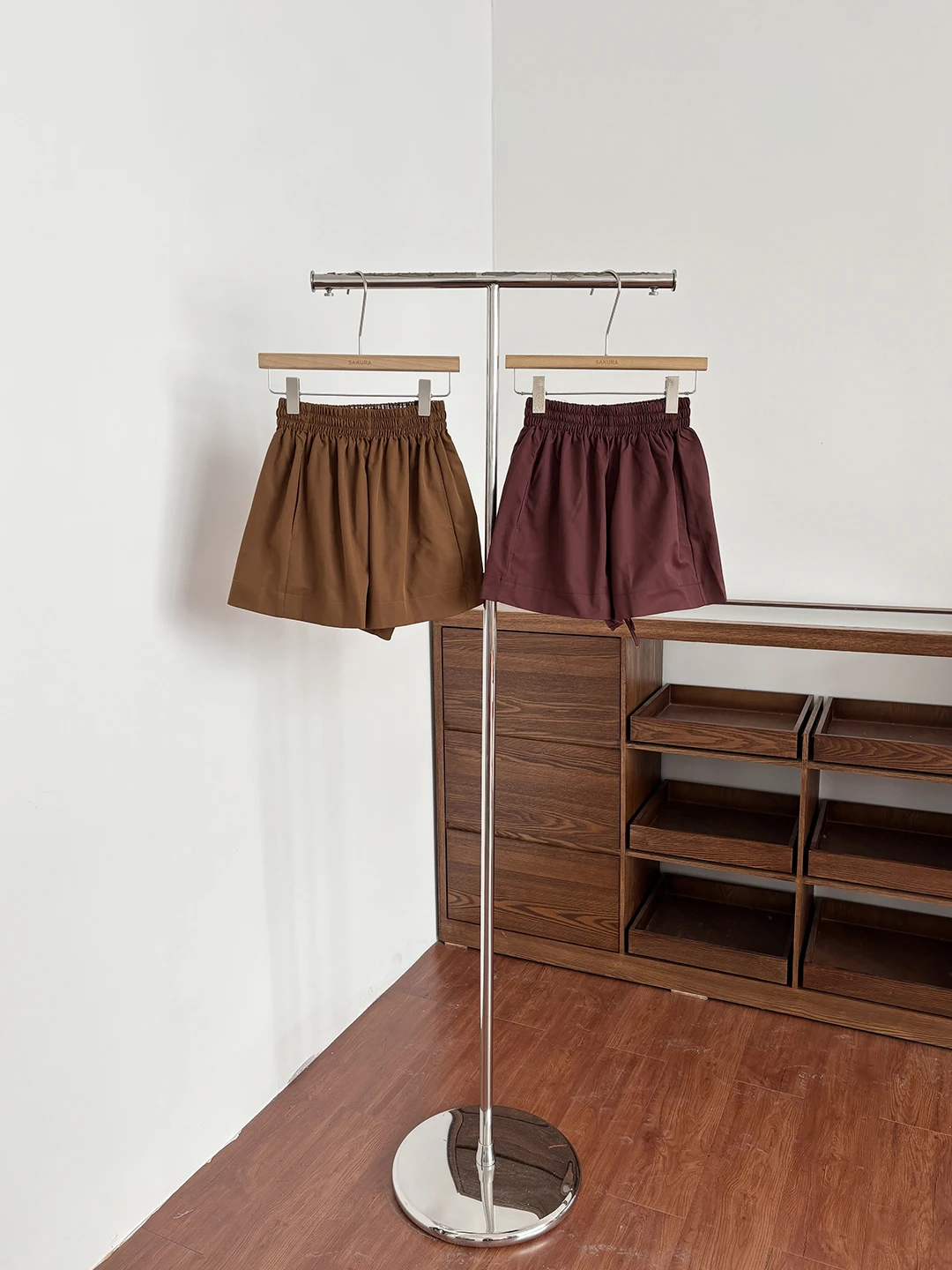 High Waist Wide Leg Shorts Women's Summer Casual Versatile Elastic Waist A-Line Home Wear Comfortable Loose Feelings Pants
High Waist Wide Leg Shorts Women's Summer Casual Versatile Elastic Waist A-Line Home Wear Comfortable Loose Feelings Pants