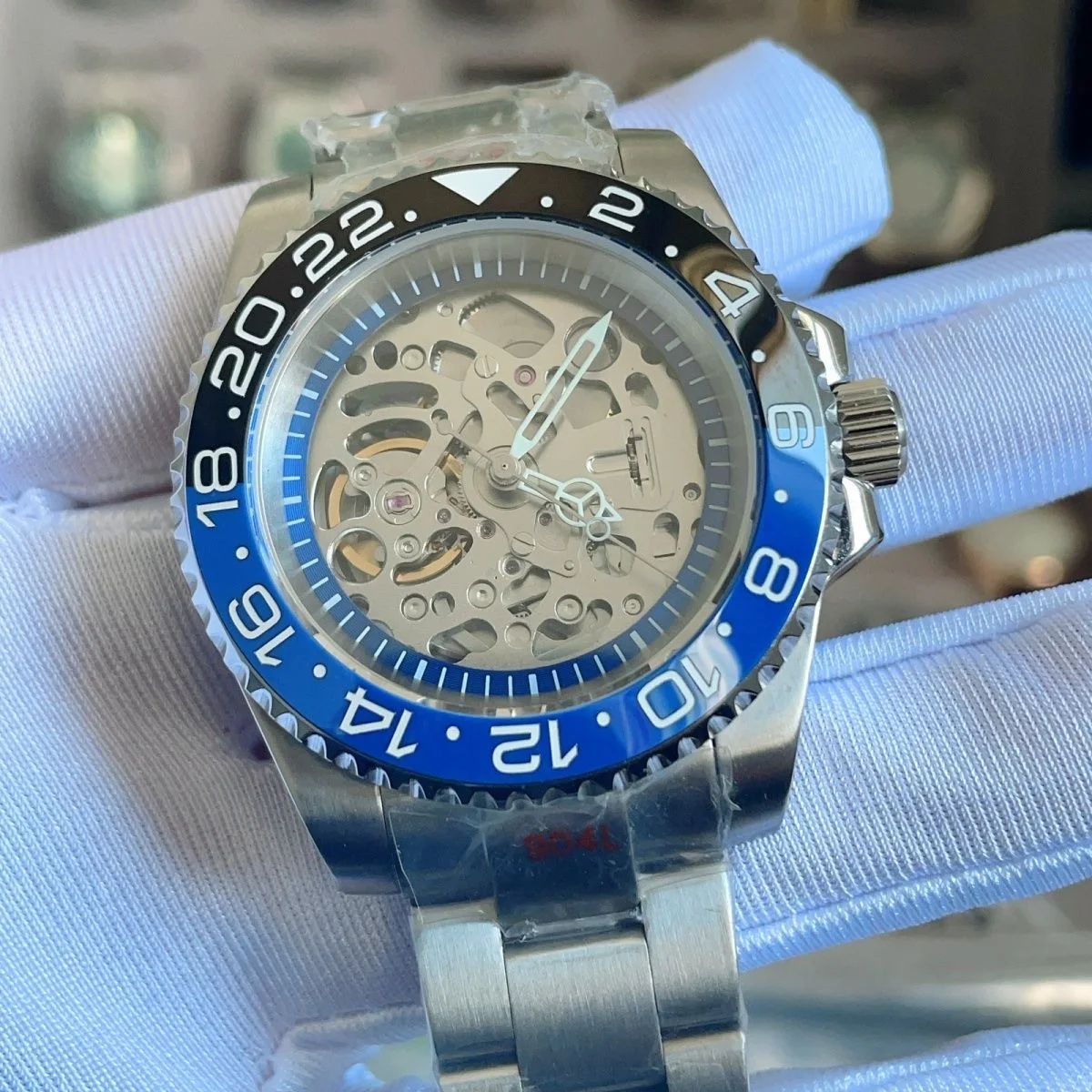 Hollow automatic mechanical watch 42mm sapphire mirror NH70A movement modified DIY watch
Hollow automatic mechanical watch 42mm sapphire mirror NH70A movement modified DIY watch