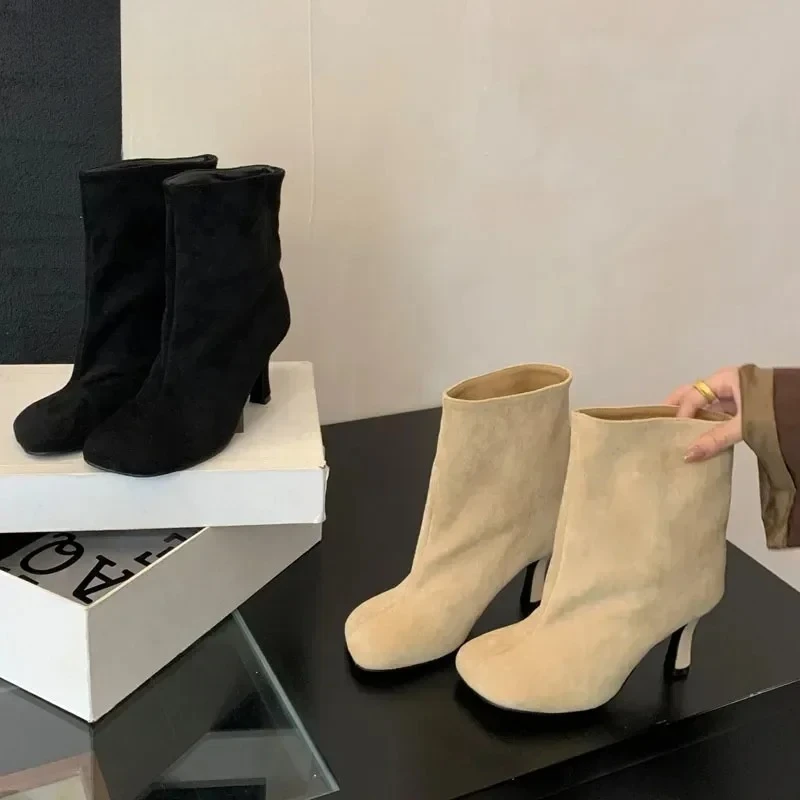 Womens Boots Temperament Square Toe High-heeled Boots Quality Suede Casual Ankle Booties High-heeled Short Boots Bottines Femmes
Womens Boots Temperament Square Toe High-heeled Boots Quality Suede Casual Ankle Booties High-heeled Short Boots Bottines Femmes