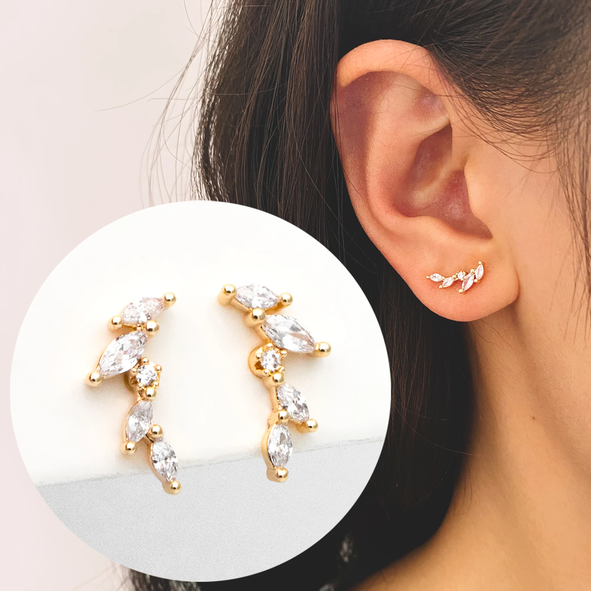 4pcs CZ Paved Leaf Ear Posts, Gold Plated Brass, For Jewelry Making DIY Supplies (GB-3369)
4pcs CZ Paved Leaf Ear Posts, Gold Plated Brass, For Jewelry Making DIY Supplies (GB-3369)