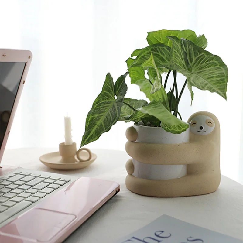 Handmade Stoneware Ceramic Sloth Flower Pot, Modern Home Decoration, Balcony, Garden, Plant, Flower Pot Ornaments
Handmade Stoneware Ceramic Sloth Flower Pot, Modern Home Decoration, Balcony, Garden, Plant, Flower Pot Ornaments