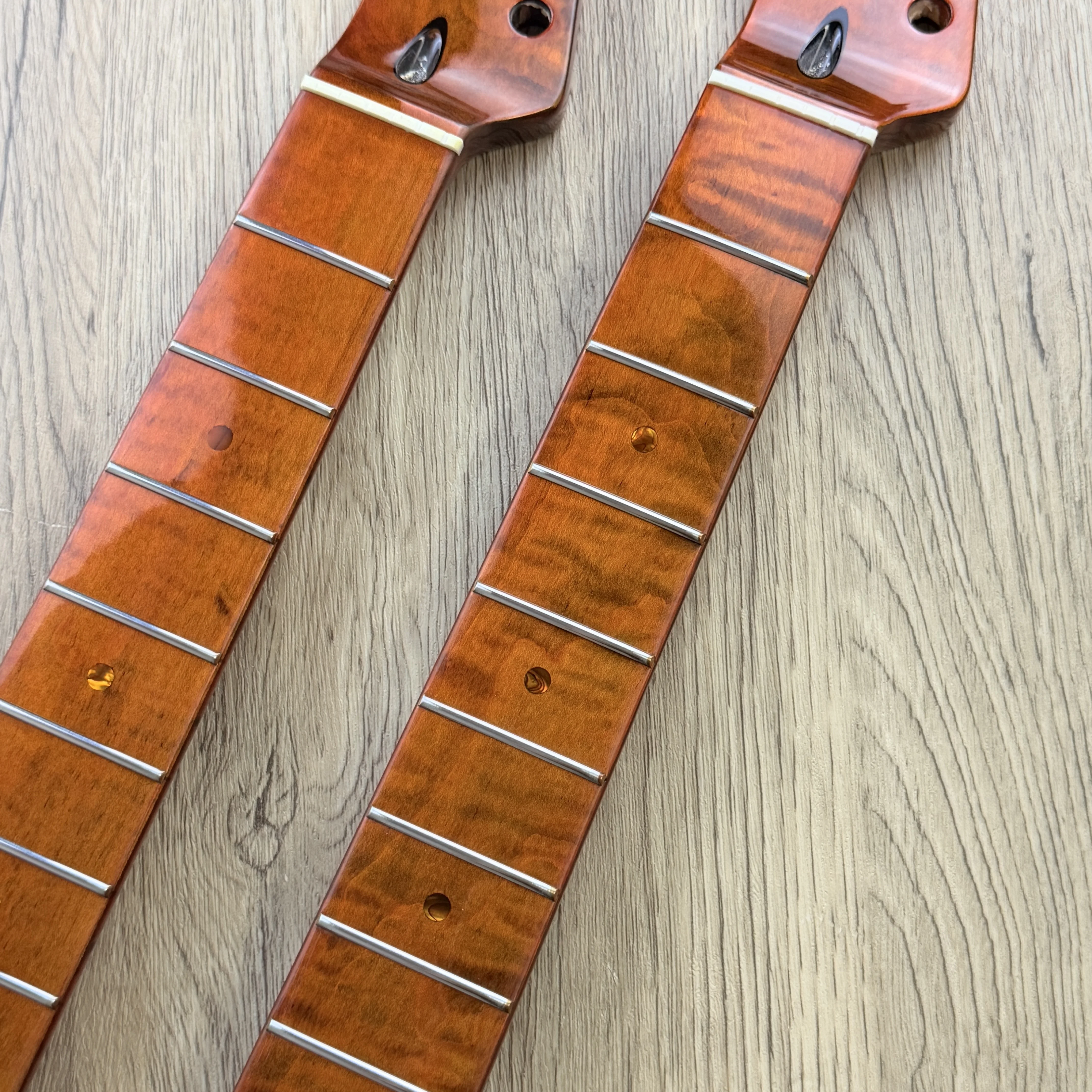 Гриф для гитары TL для левой руки, 22-ладовый глянцевый цвет, шкала 25,5 дюйма, радиус 9,5 дюйма, замена
Гриф для гитары TL для левой руки, 22-ладовый глянцевый цвет, шкала 25,5 дюйма, радиус 9,5 дюйма, замена