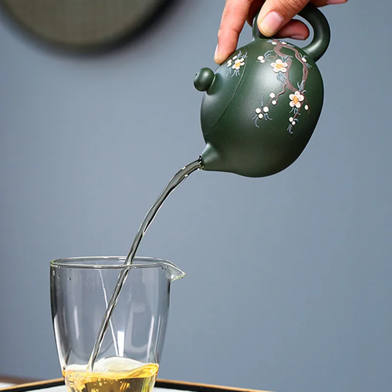 200ml Chinese Yixing Purple Clay Teapots Handmade Plum Blossom Xishi Tea Pot Beauty Tea Infuser Kettle Raw Ore Zisha Tea Set
200ml Chinese Yixing Purple Clay Teapots Handmade Plum Blossom Xishi Tea Pot Beauty Tea Infuser Kettle Raw Ore Zisha Tea Set