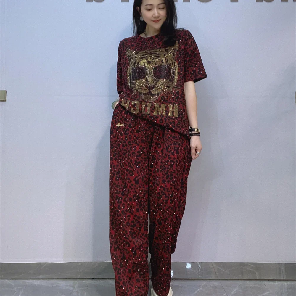 Two Piece Sets Womens Outfits Vintage Style Leopard Pritned Cartoon Diamonds Summer Short Sleeve Pant Sets Women Casual Knitwear
Two Piece Sets Womens Outfits Vintage Style Leopard Pritned Cartoon Diamonds Summer Short Sleeve Pant Sets Women Casual Knitwear