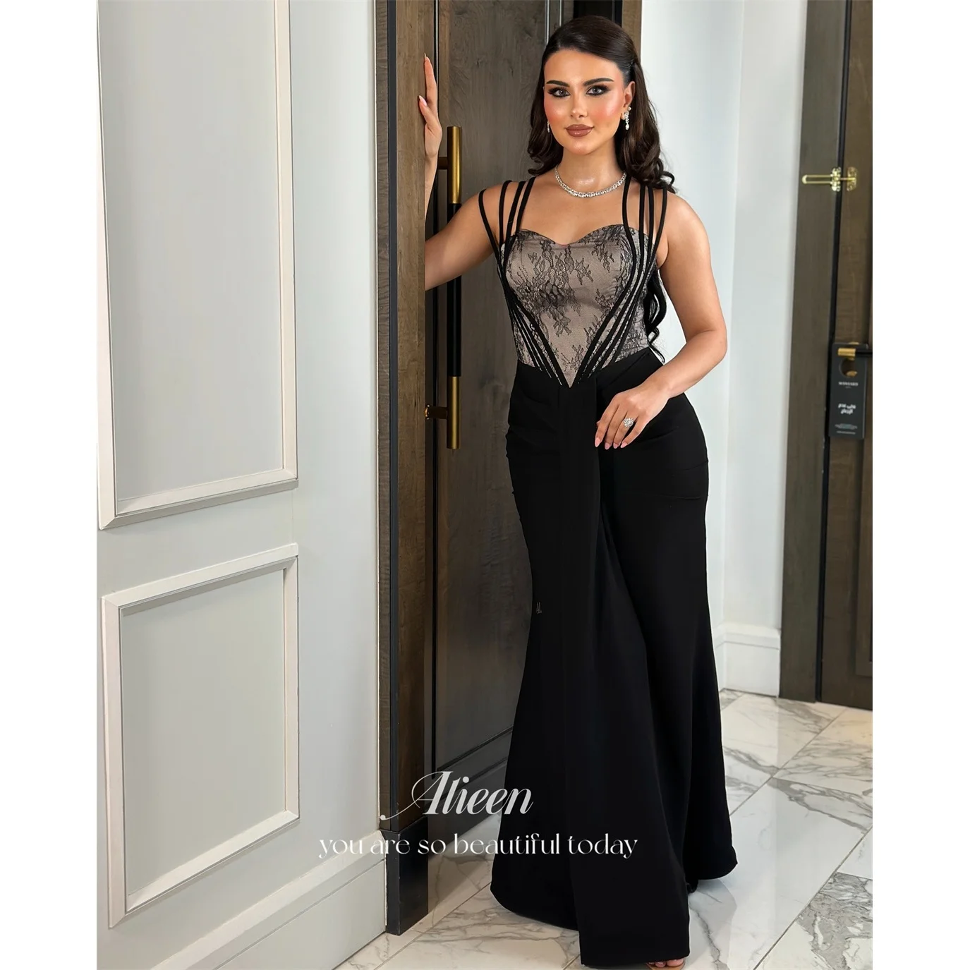 Aileen Lace Sweetheart Black Mermaid Evening Dress 2026 Prom Dress Elegant Luxury Criss-cross Customized Robes de Soirée
Aileen Lace Sweetheart Black Mermaid Evening Dress 2026 Prom Dress Elegant Luxury Criss-cross Customized Robes de Soirée