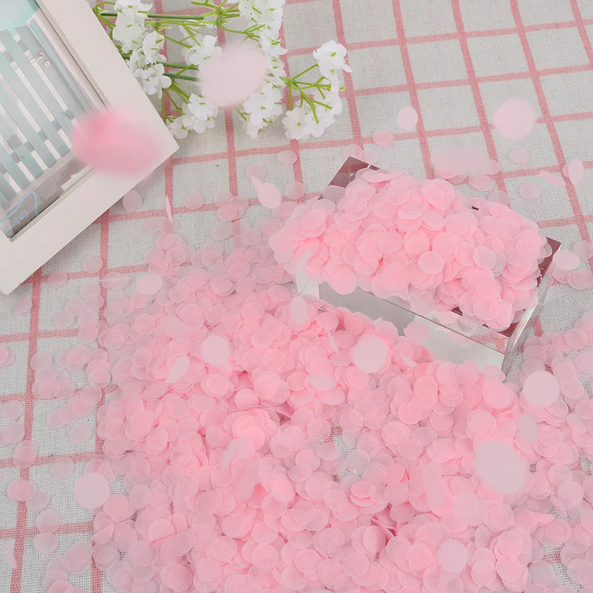 Pink Tissue Paper Confetti 1cm Size Perfect for Wedding Birthday Christmas Balloon Confetti Party Decoration Wedding Decoration
Pink Tissue Paper Confetti 1cm Size Perfect for Wedding Birthday Christmas Balloon Confetti Party Decoration Wedding Decoration