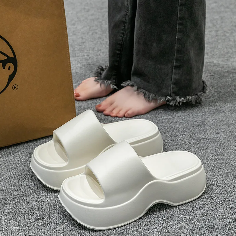 Women's Chunky Slippers Fashion Casual Vacation Beach Shoes Light EVA Soft Sole Slippers for Women Non-slip Platform Sandals2025
Women's Chunky Slippers Fashion Casual Vacation Beach Shoes Light EVA Soft Sole Slippers for Women Non-slip Platform Sandals2025