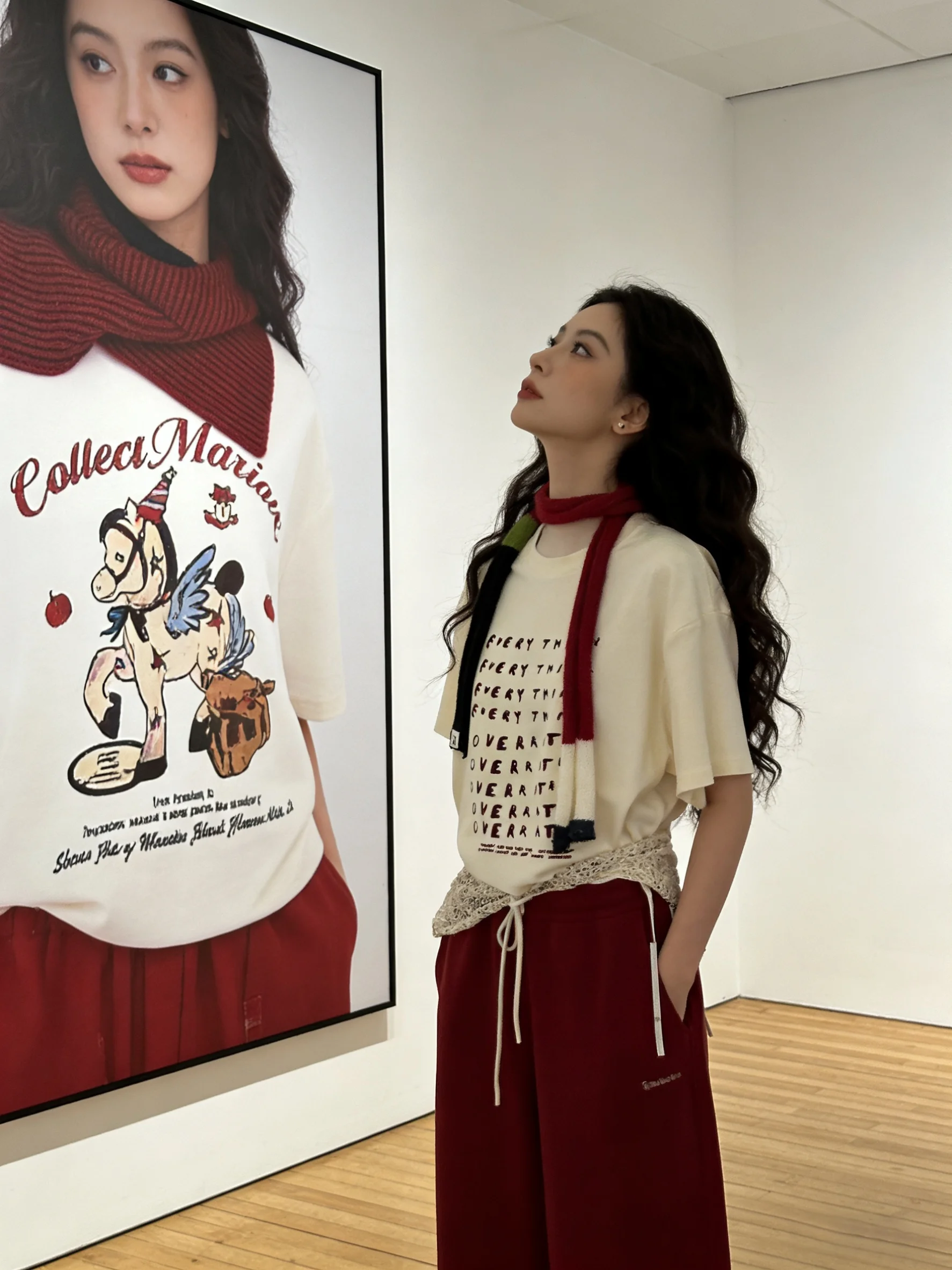 Американский повседневный спортивный костюм для женщин, летний, модный, свободный, с круглым вырезом, принтом, футболка и длинные брюки, комплект из двух предметов
Американский повседневный спортивный костюм для женщин, летний, модный, свободный, с круглым вырезом, принтом, футболка и длинные брюки, комплект из двух предметов