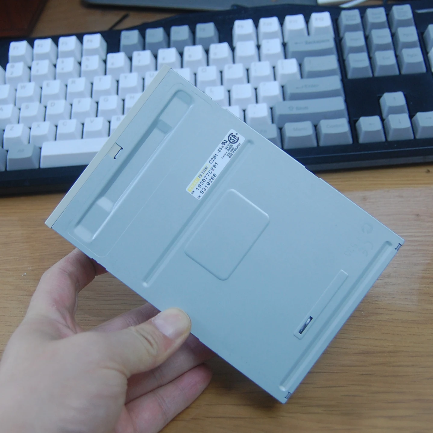 Original for TEAC Tektronix IDE 3.5inch TEAC Internal Floppy Drive FD-235HF Industrial Computer Desktop PC
Original for TEAC Tektronix IDE 3.5inch TEAC Internal Floppy Drive FD-235HF Industrial Computer Desktop PC