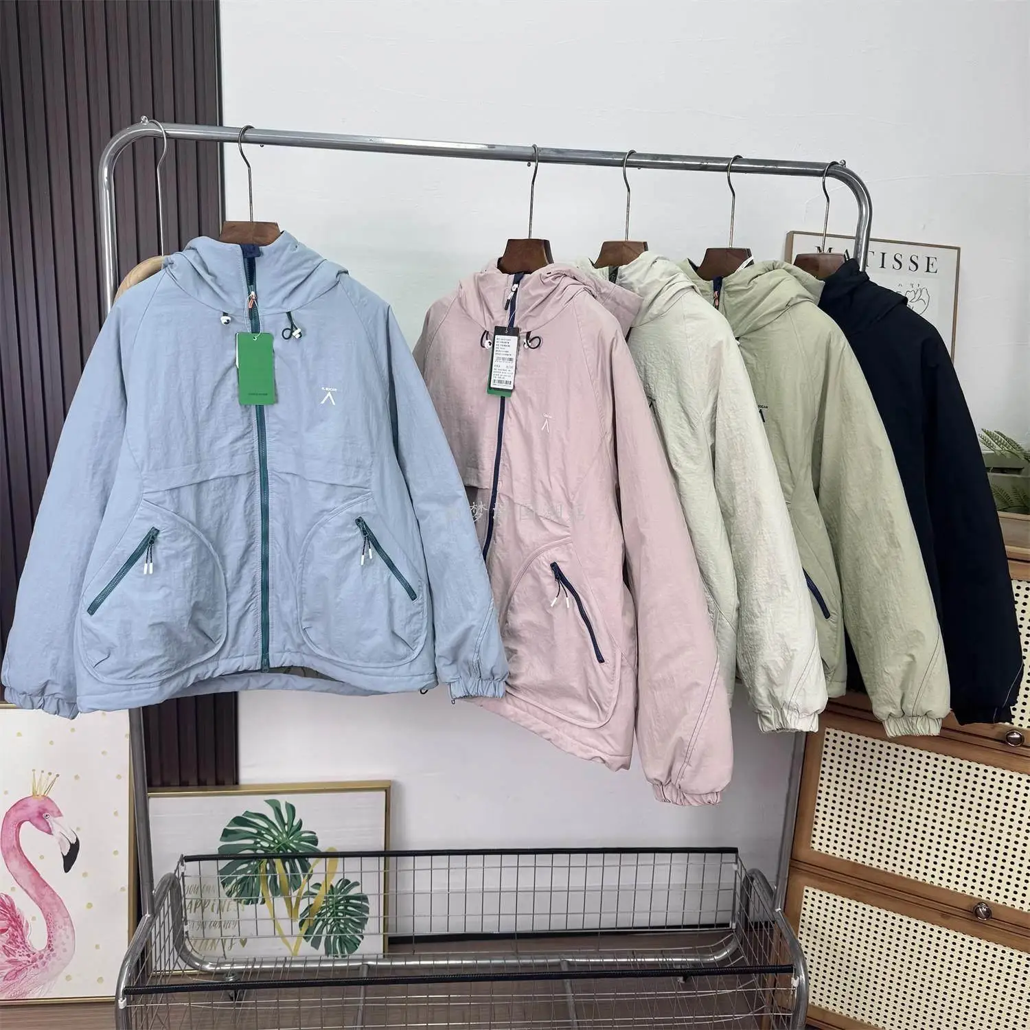 Thickened Cotton Jacket Hooded Loose Fit Waterproof Quilted Women's Outerwear for Outdoor Mountain Series Couples
Thickened Cotton Jacket Hooded Loose Fit Waterproof Quilted Women's Outerwear for Outdoor Mountain Series Couples