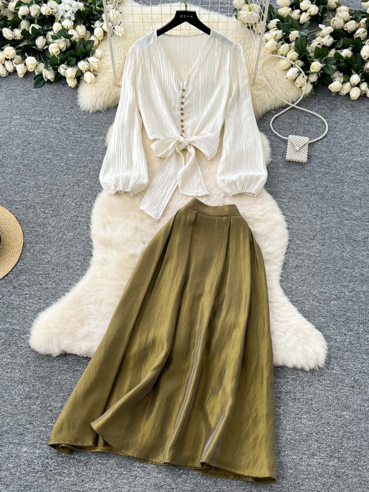 Ele V-Ne Long Sve Waist-Cinched Maxi Skirt Set for Women Trendy Faion Ensemble High Waist Draped A-Line Skirt
Ele V-Ne Long Sve Waist-Cinched Maxi Skirt Set for Women Trendy Faion Ensemble High Waist Draped A-Line Skirt