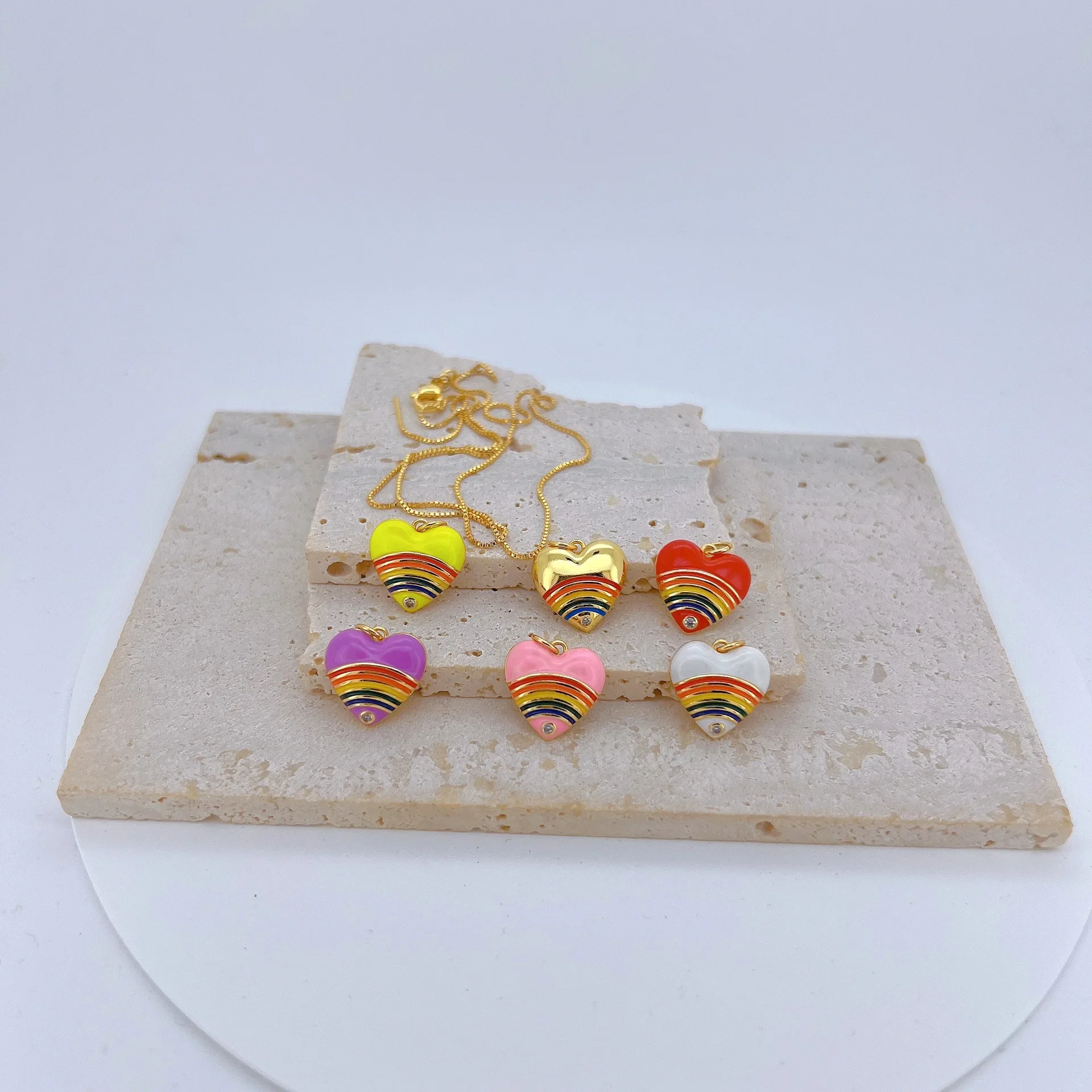 4 Pcs Heart Shape Rainbow Enamel Pendant for Diy Jewelry Making Supplies Shiny Copper Plated Gold Bracelet Necklace Accessories
4 Pcs Heart Shape Rainbow Enamel Pendant for Diy Jewelry Making Supplies Shiny Copper Plated Gold Bracelet Necklace Accessories
