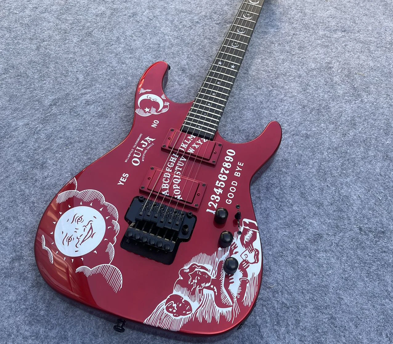 red Kirk Hammett Metallic KH2 M-II Mummy Karloff Tlmummy Guitar
red Kirk Hammett Metallic KH2 M-II Mummy Karloff Tlmummy Guitar