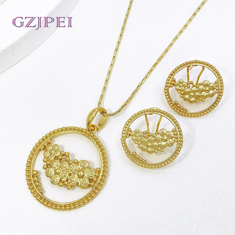 New Necklace Earrings Set For Women Fashion Jewelry 18k Gold Plated Round Pendant Wedding Party Accessories
New Necklace Earrings Set For Women Fashion Jewelry 18k Gold Plated Round Pendant Wedding Party Accessories