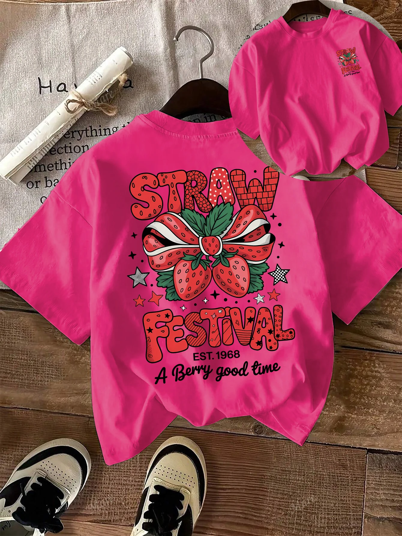 Strawberry Festival A Berry Good Time Print Women T-Shirts Hip Hop Y2K Clothes All-Match Cotton T Shirt Loose Summer Streetwear
Strawberry Festival A Berry Good Time Print Women T-Shirts Hip Hop Y2K Clothes All-Match Cotton T Shirt Loose Summer Streetwear