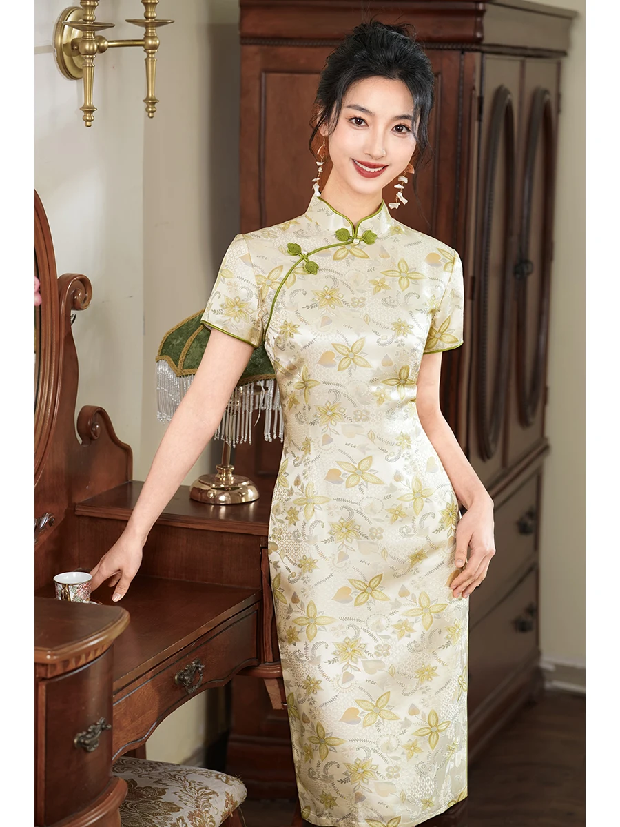 Высококачественный шелковый миди Dr Momma на выбор для вступительного экзамена в колледж 30% шелк 70% искусственный шелк винтажный
Высококачественный шелковый миди Dr Momma на выбор для вступительного экзамена в колледж 30% шелк 70% искусственный шелк винтажный