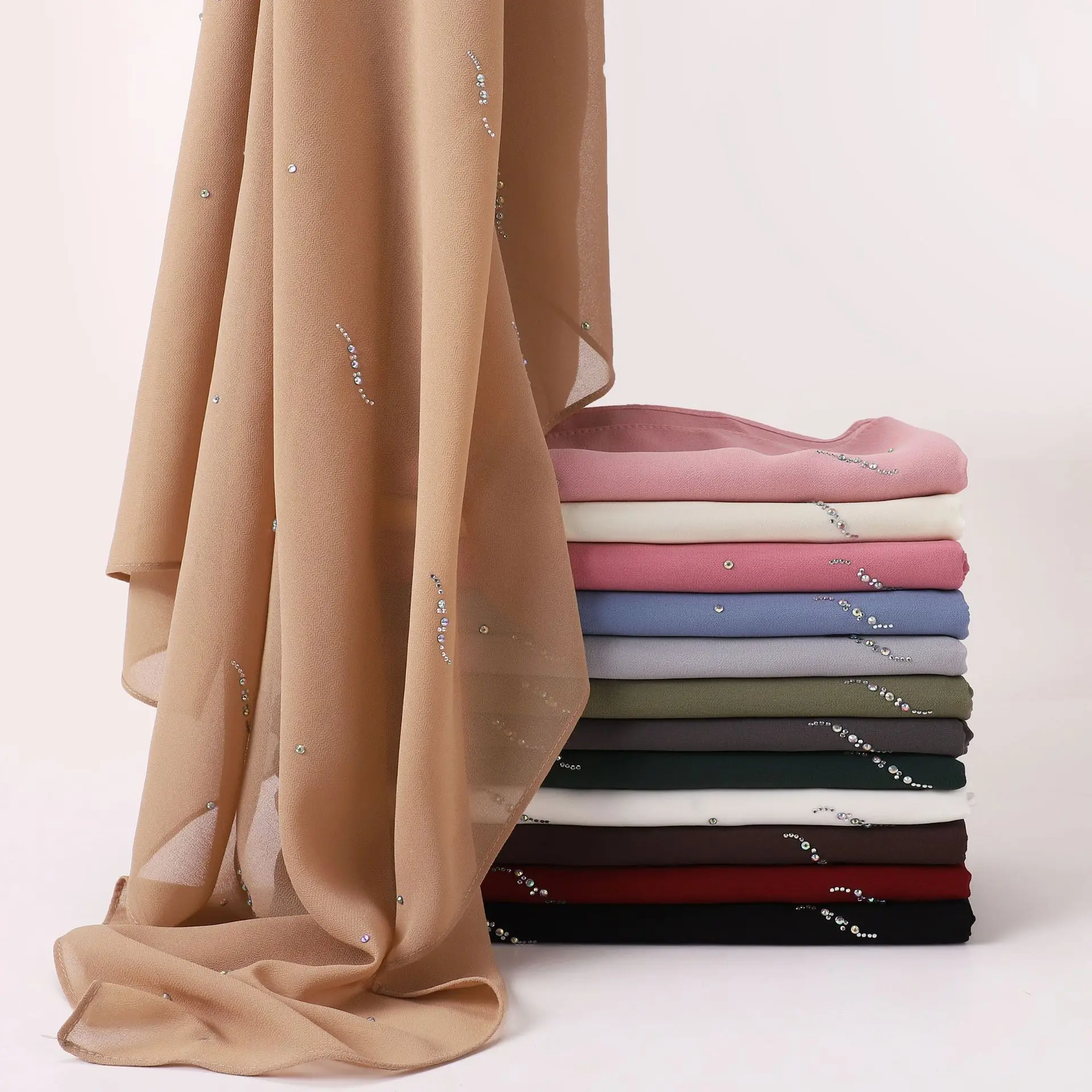 110*110cm Pearl Chiffon Square Hijabs Scarf For Woman Muslim Turban Islam Headscarf Veil Shawl Wrap Bandanas Headband Kerchief
110*110cm Pearl Chiffon Square Hijabs Scarf For Woman Muslim Turban Islam Headscarf Veil Shawl Wrap Bandanas Headband Kerchief